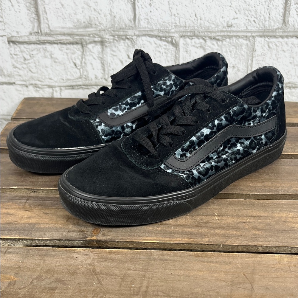 Vans Black and Silver Leopard Print Sneakers Classic Skateboard